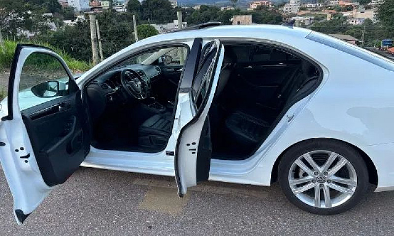 Jetta Highline 211Cv...