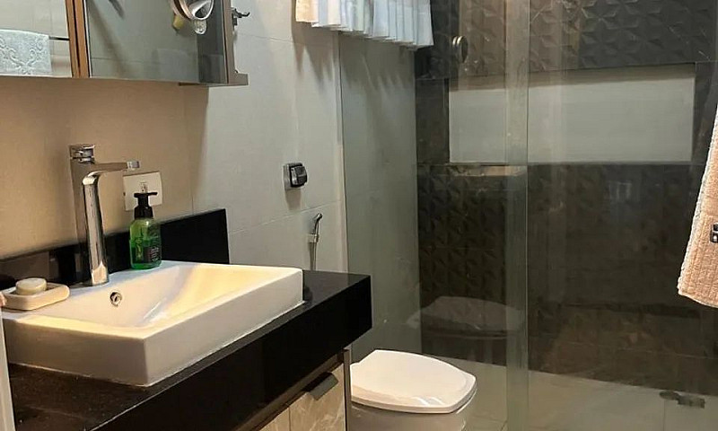 Vende-Se Sobrado Cen...