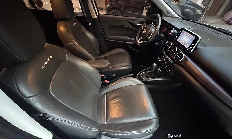 Fiat Cronos 1.8 Auto...