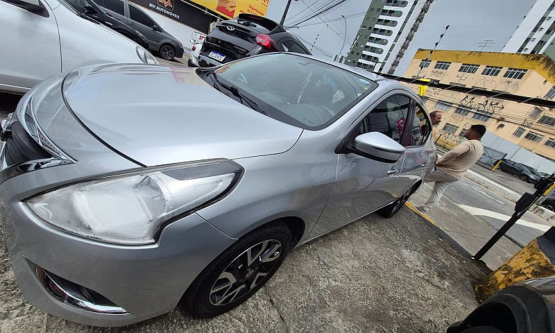 Nissan Versa Sl 1.6 ...