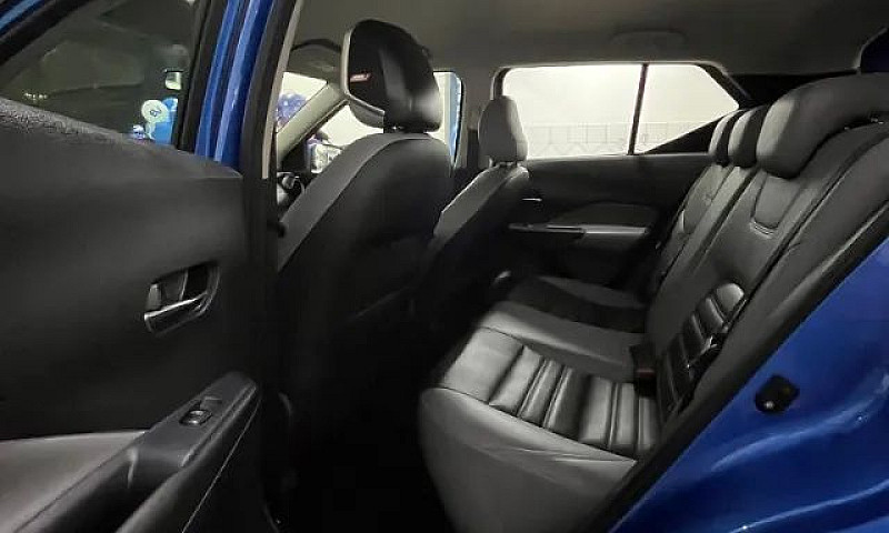 Nissan Kicks Exclusi...