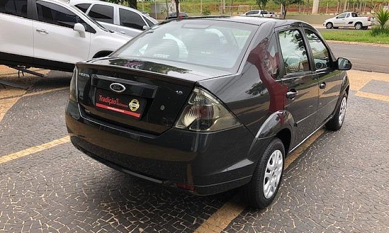 Ford Fiesta 1.6 Seda...