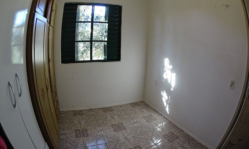 Casa Com 2 Dormitóri...