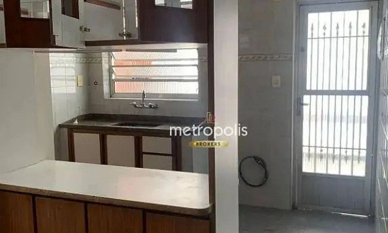 Casa Com 3 Dormitóri...