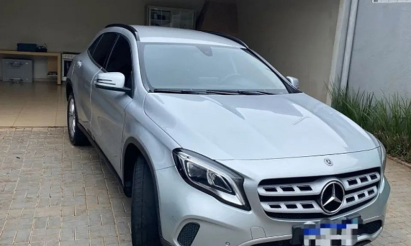 Mercedes-Benz Gla 20...