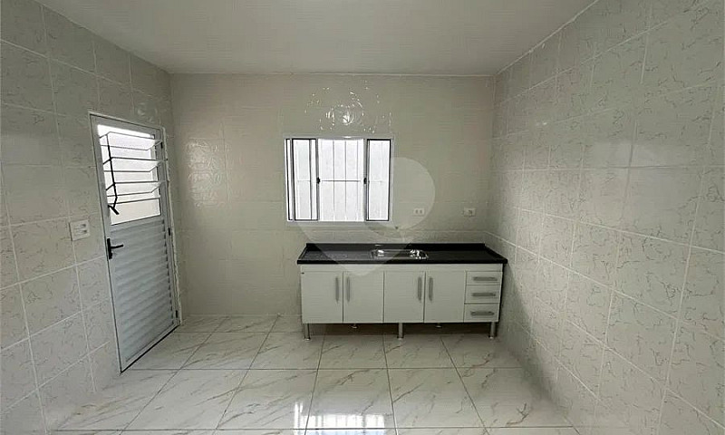 Casa Com 2 Quartos À...
