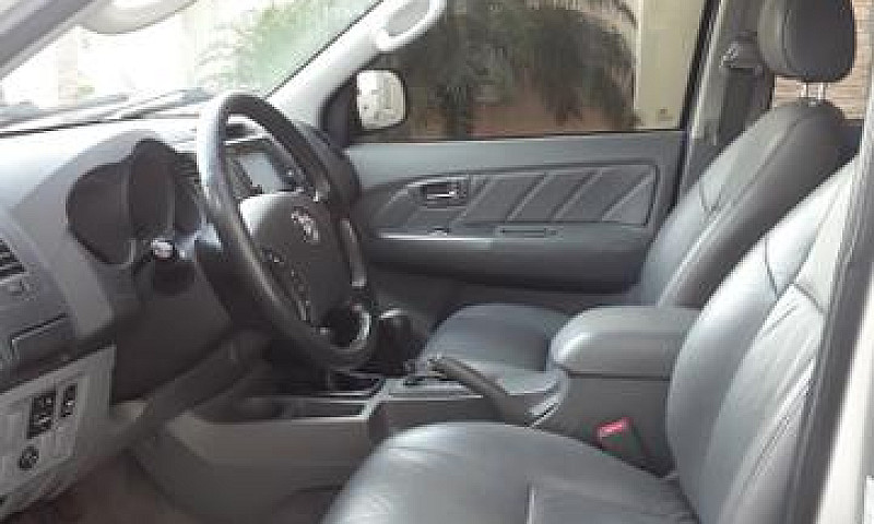 Hilux Srv 3.0 4X4 Di...