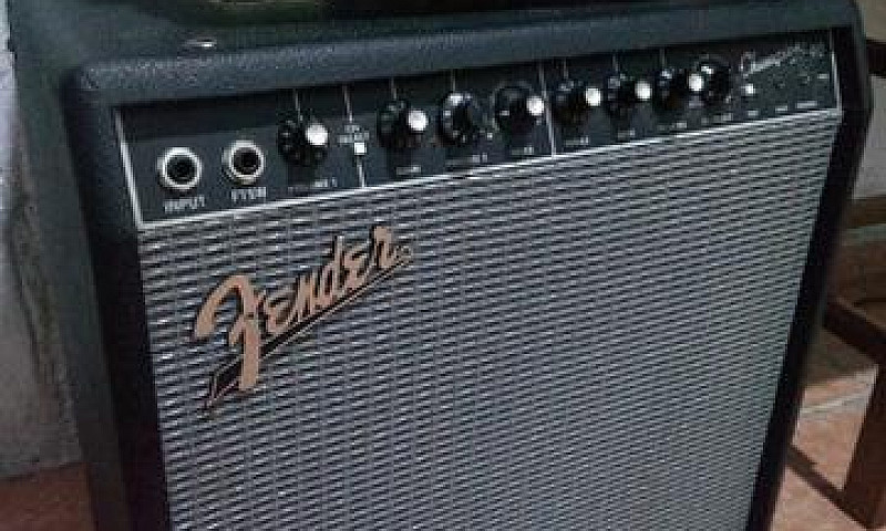 Cubo Fender Champion...