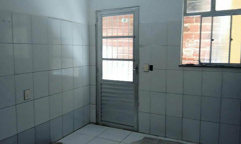 Vende-Se Casa...