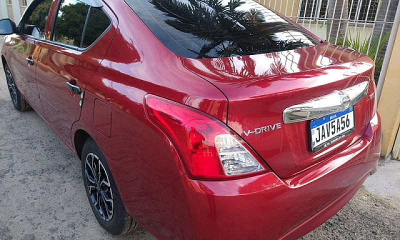 Nissan Versa Drive 1...