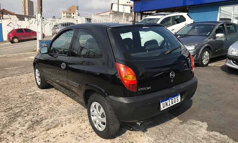 Chevrolet Celta 2002...