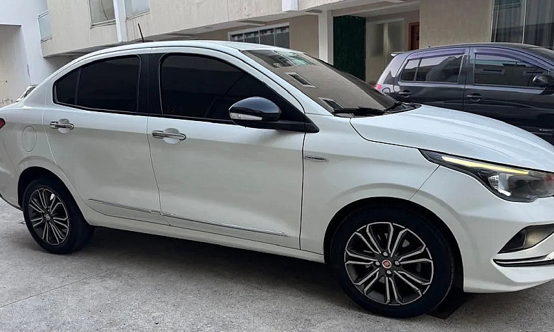 Fiat Cronos 1.8 Auto...