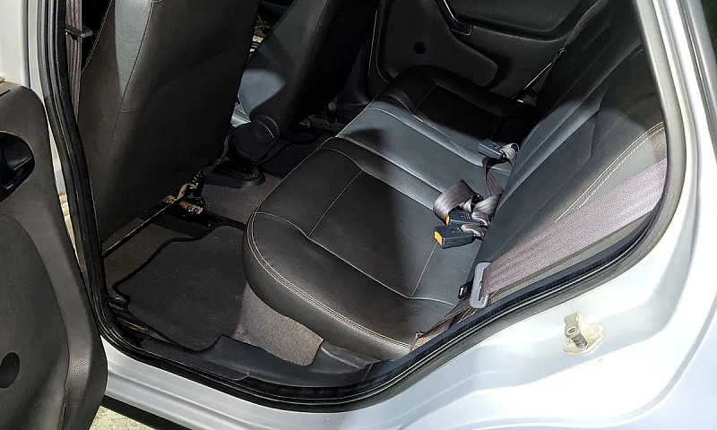 Volkswagen Parati 2....