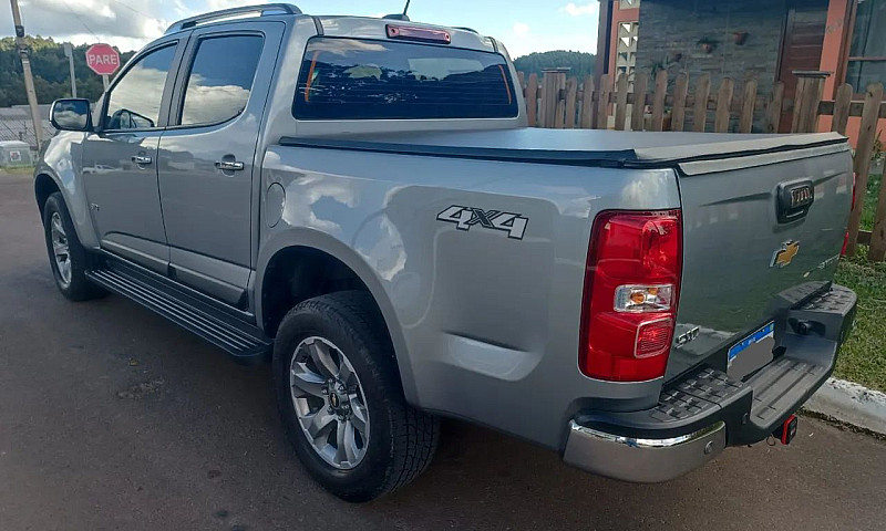 Chevrolet S10 Pick-U...