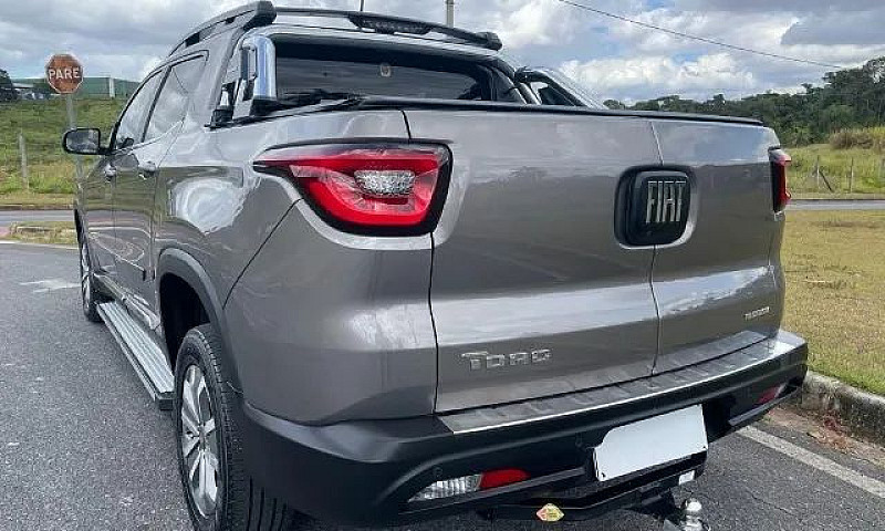 Fiat Toro Freedom 1....