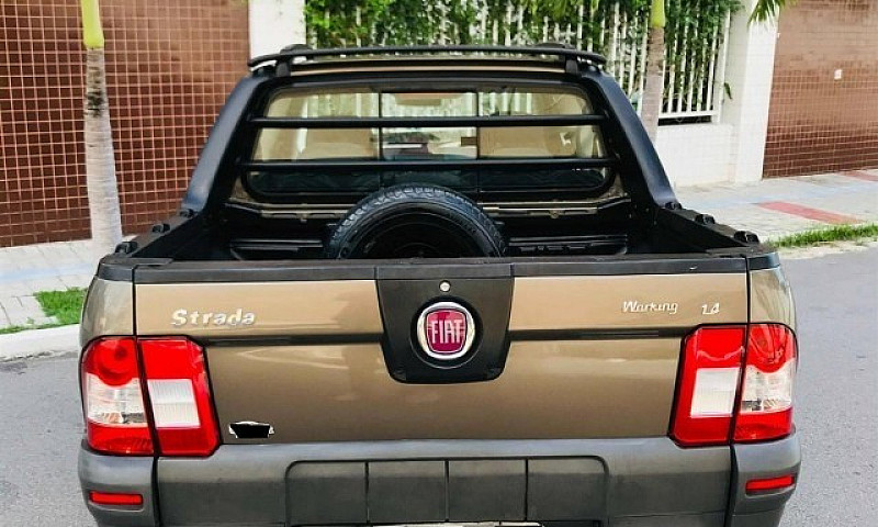 Fiat Strada 2010 Úni...