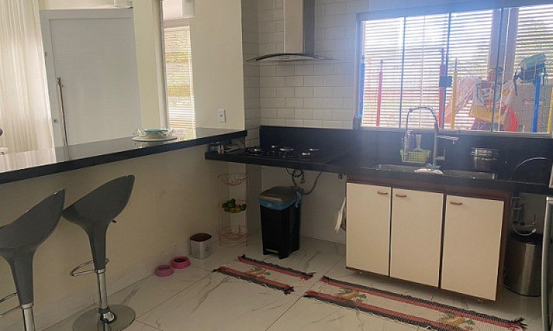 Excelente Casa Moder...