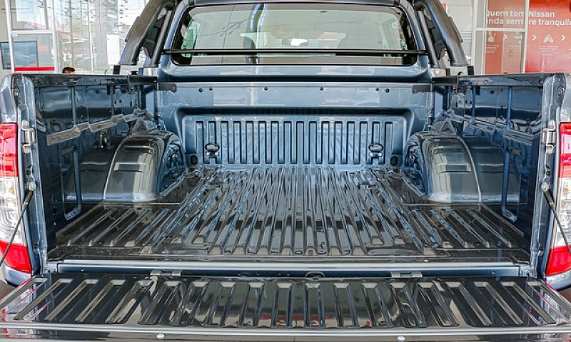 Nissan Frontier 2.3 ...