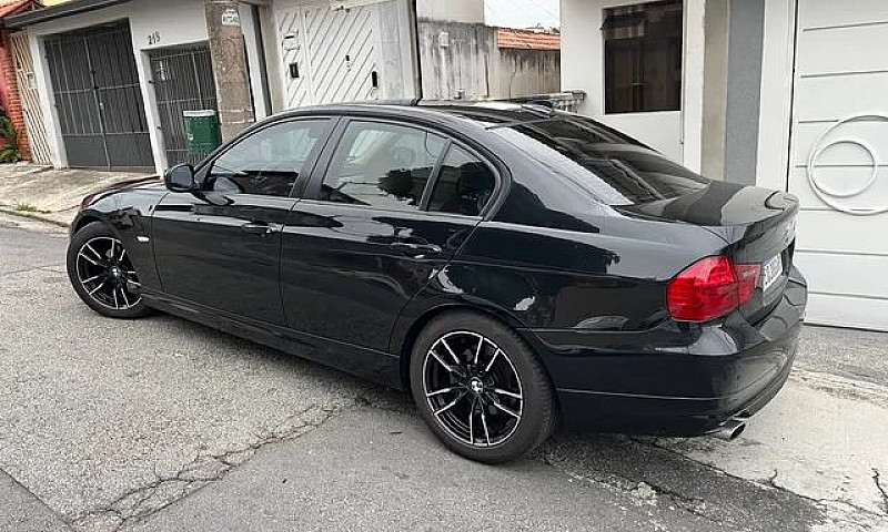 Bmw 320I 2011 - Impe...