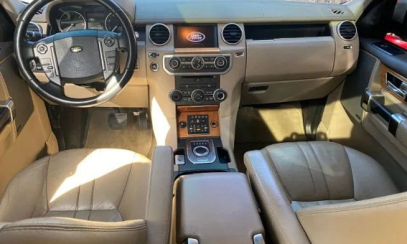 Land Rover Discovery...