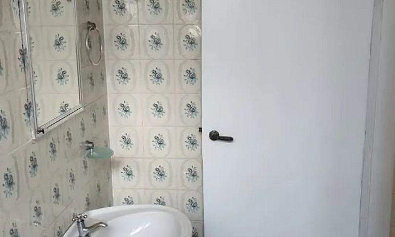 Quarto Para Até 2 Mu...