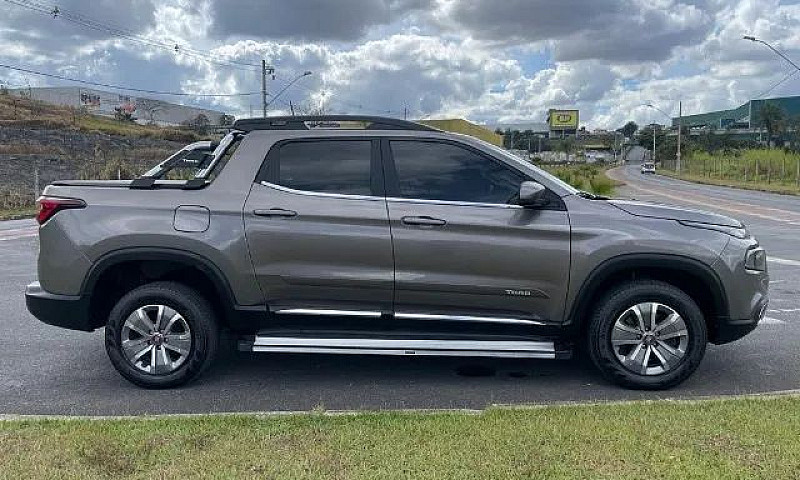 Fiat Toro Freedom 1....