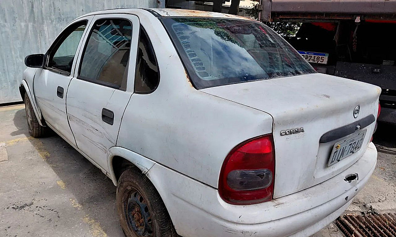 Chevrolet Corsa Seda...