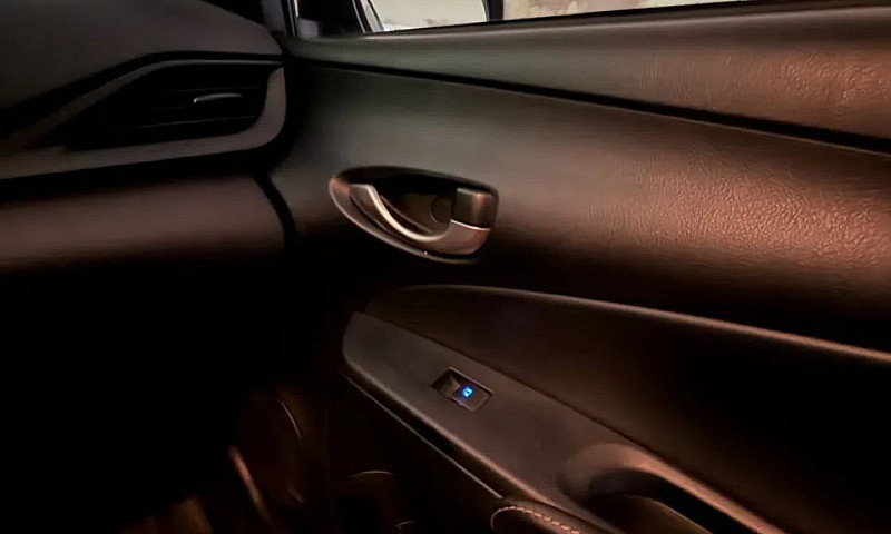Toyota Yaris Xl Seda...