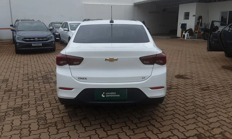Chevrolet Onix Plus ...