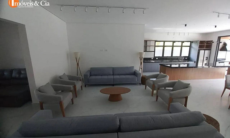 Casa Com 4 Dormitóri...