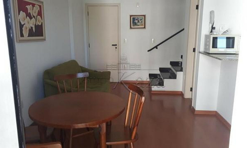 Apartamento / Padrão...