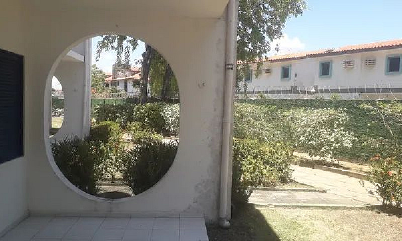 Casa De Condomínio P...