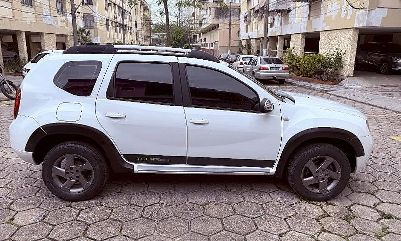 Renault Duster Techr...