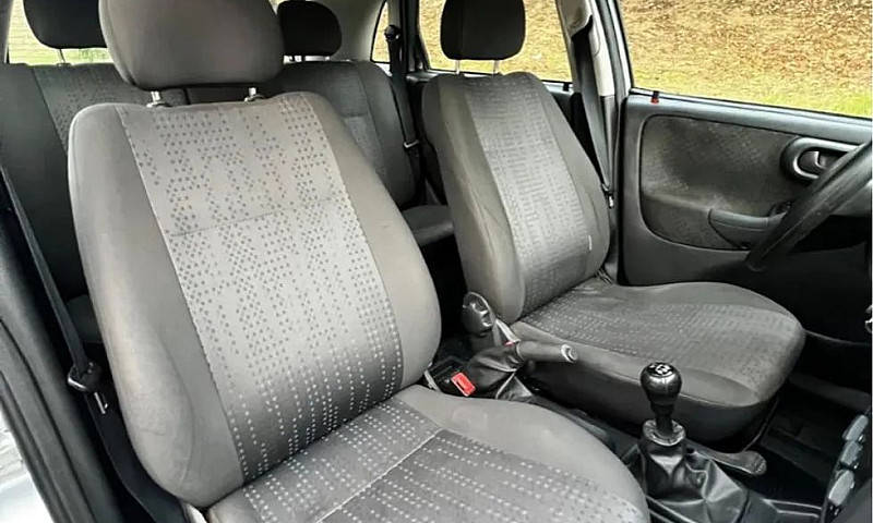 Chevrolet Corsa Prat...