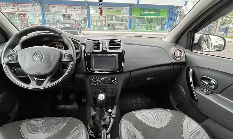 Renault Sandero Step...