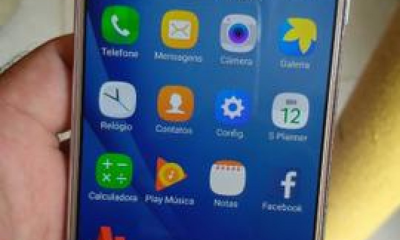 Celular J7...