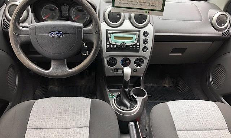 Ford Fiesta 1.6 Seda...