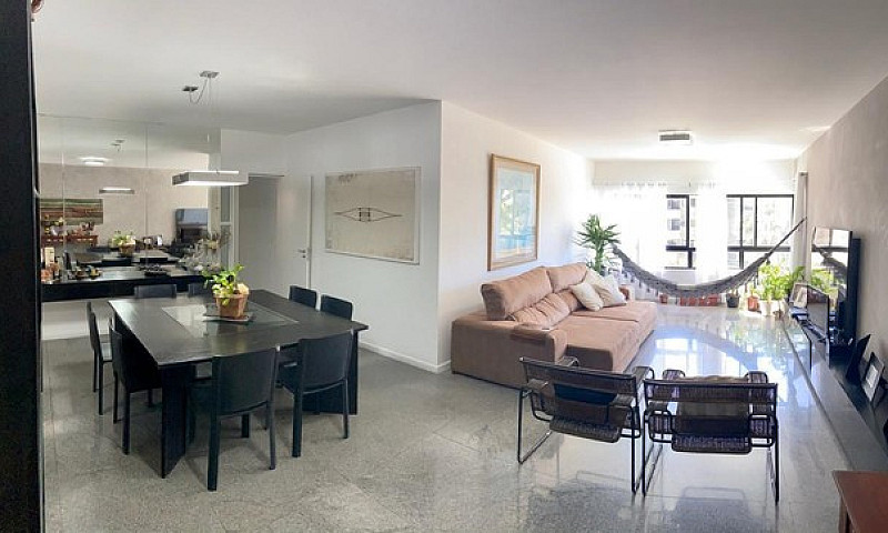 Luxuoso 4 Quartos Be...