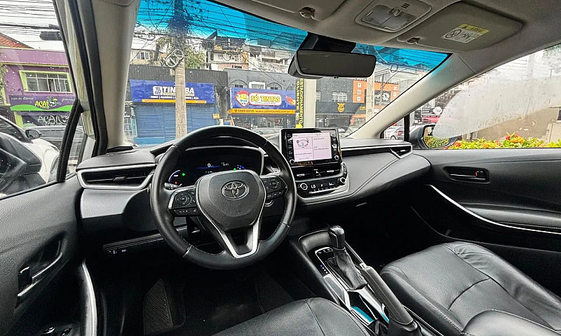 Toyota Corolla Altis...