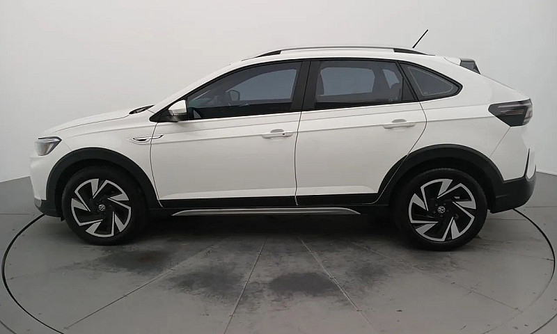 Volkswagen Nivus Hig...