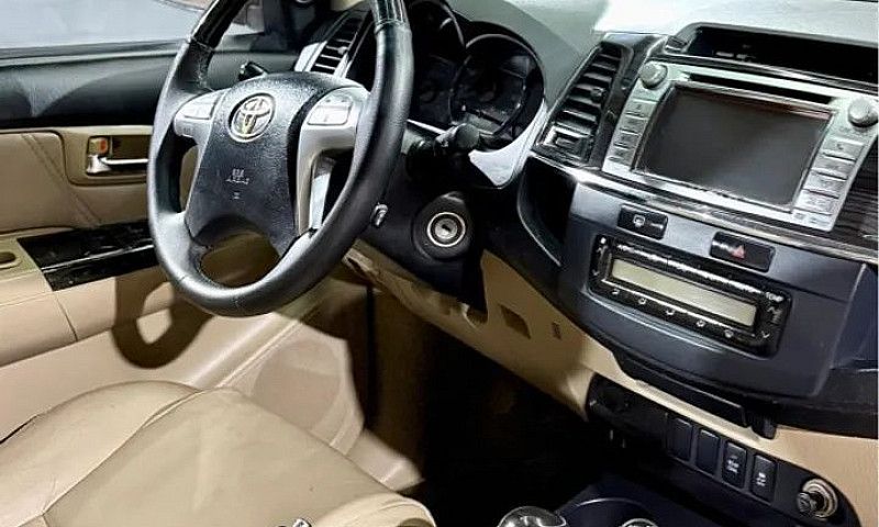 Toyota Hilux Sw4 Srv...