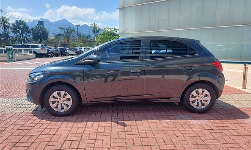 Chevrolet Onix 2018 ...
