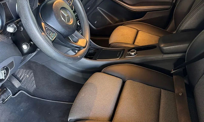 Mercedes-Benz Cla-18...