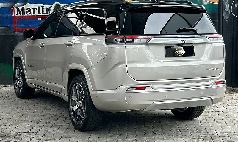 Jeep Commander Overl...