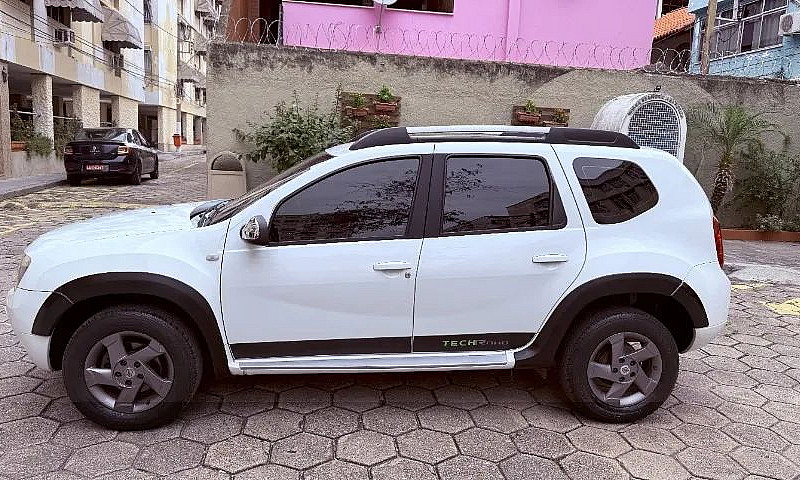 Renault Duster Techr...