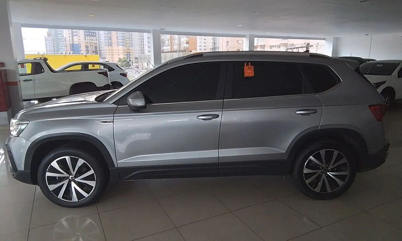 Volkswagen Taos High...