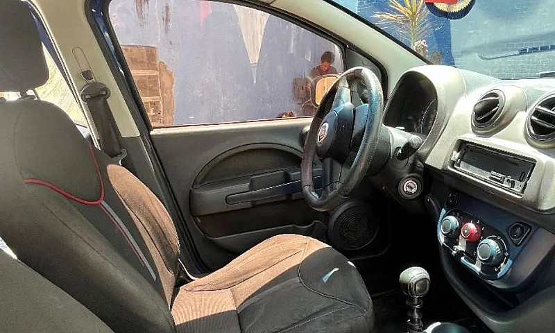 Fiat Uno Vivace Cele...