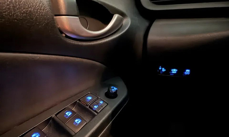 Toyota Yaris Xl Seda...