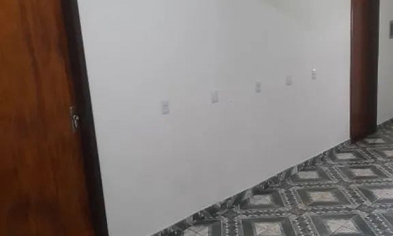 Alugel De Uma Casa...