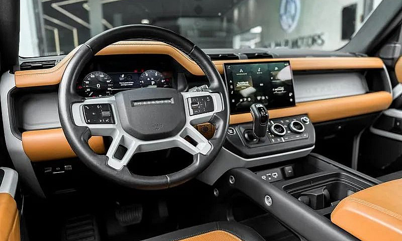 Land Rover Defender ...